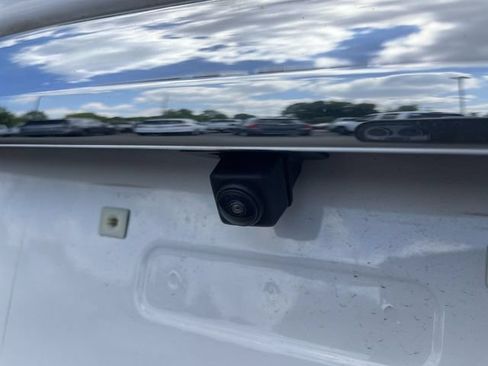Used 2018 GMC Terrain Denali w/ Advanced Safety Package AWD/4WD image 11