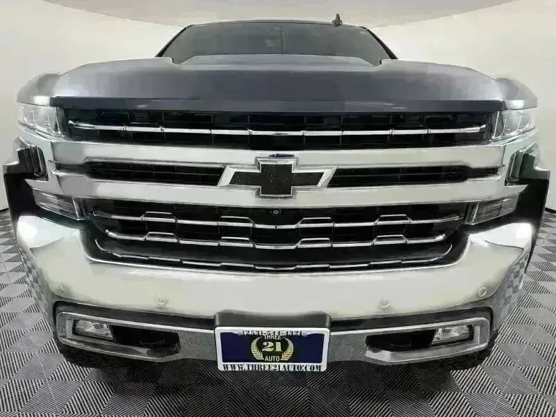 Used 2020 Chevrolet Silverado 1500 LTZ AWD/4WD image 3