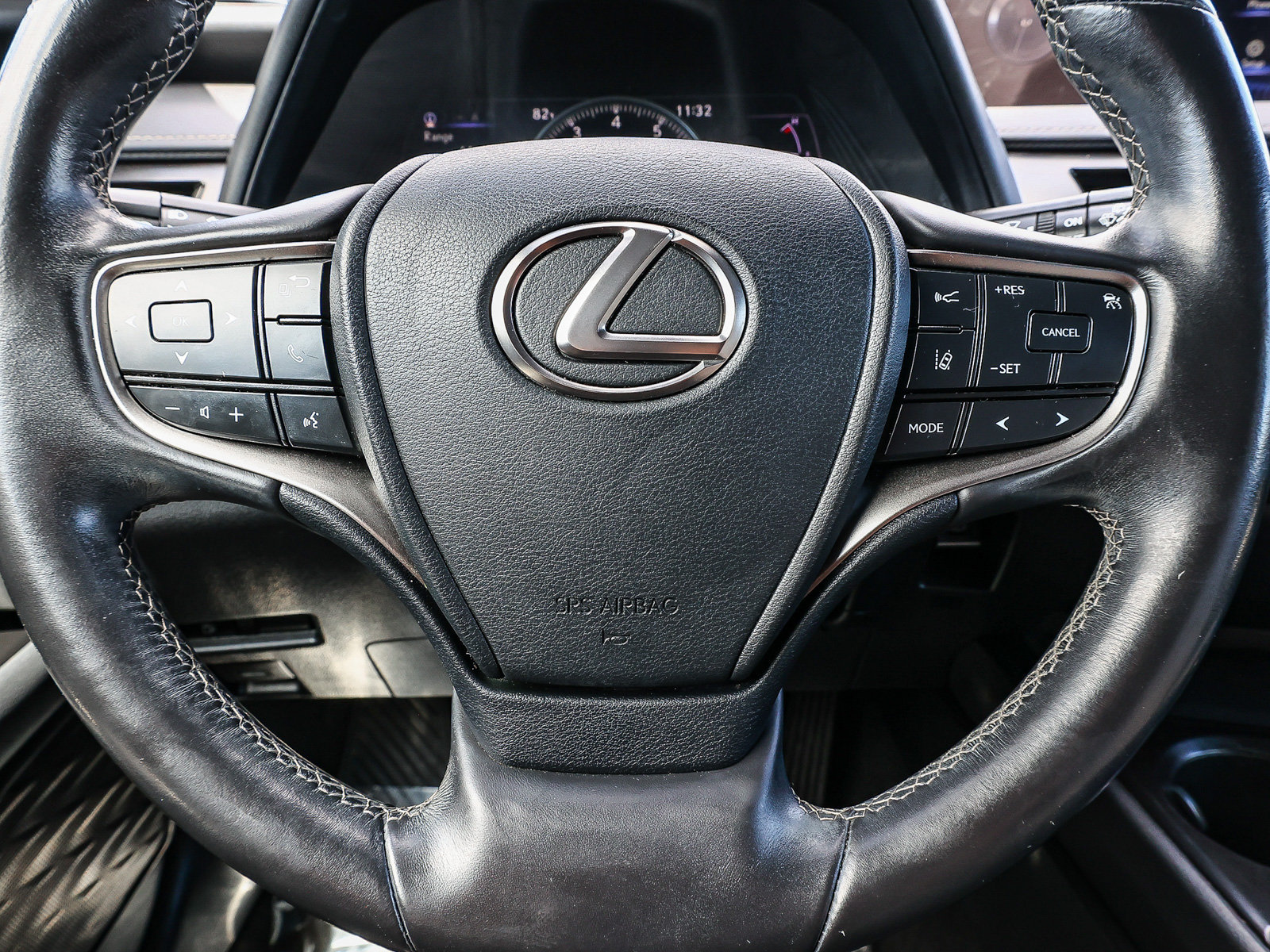 Used 2019 Lexus UX 200 w/ Accessory Package 2 FWD image 25