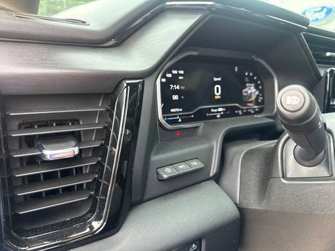 Used 2024 GMC Sierra 2500 AT4 w/ AT4 Premium Plus Package AWD/4WD image 41