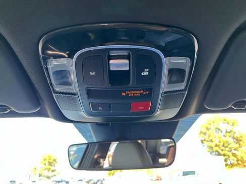 Used 2023 Hyundai Santa Cruz Limited image 31