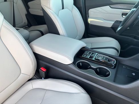 New 2026 Honda Pilot Touring image 8