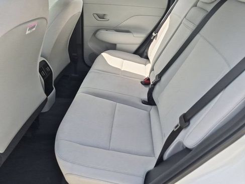Used 2025 Hyundai Kona SEL FWD image 27