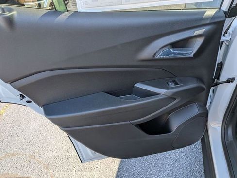 New 2026 Chevrolet Trax RS FWD image 25
