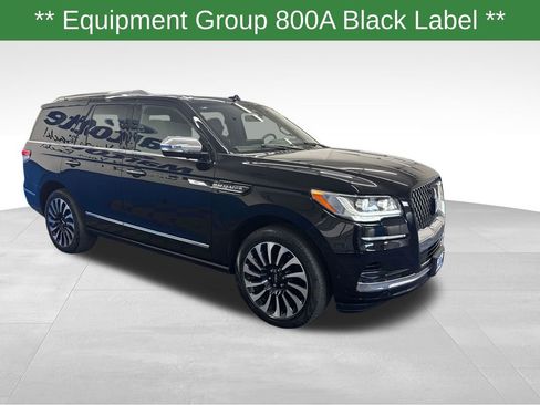 Used 2023 Lincoln Navigator Black Label AWD/4WD image 3