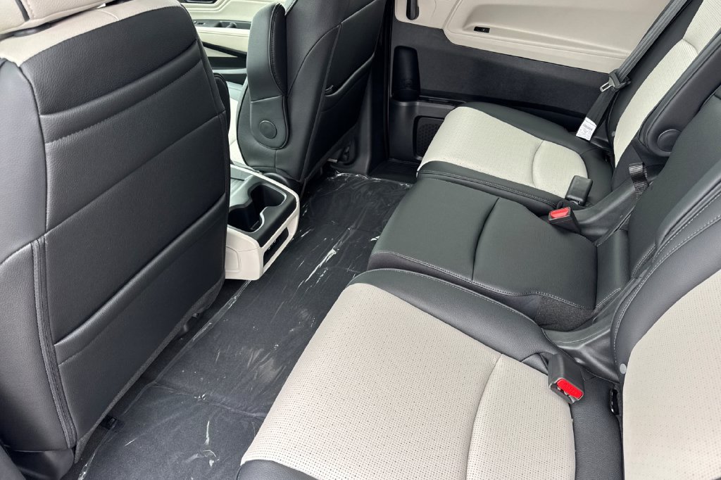 New 2027 Honda Odyssey Elite image 12
