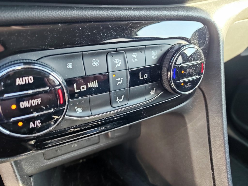 Used 2021 Buick Encore GX Select AWD/4WD image 9