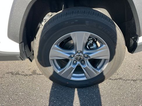 Used 2025 Toyota RAV4 LE image 29