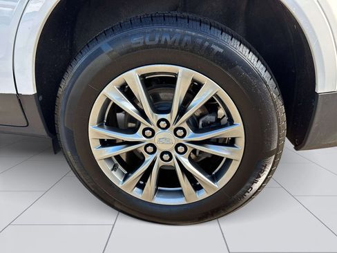 Used 2023 Cadillac XT5 Premium Luxury AWD/4WD image 8