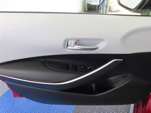 Used 2024 Toyota Corolla SE FWD image 16