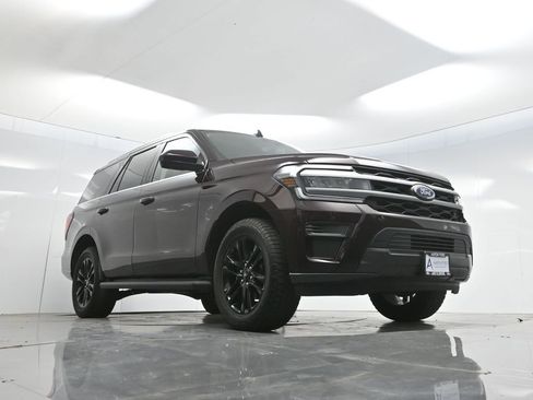 Used 2024 Ford Expedition XLT RWD image 59
