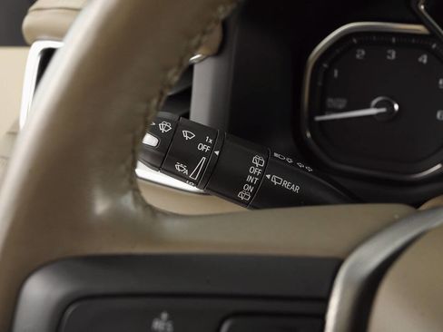 Used 2021 GMC Yukon Denali w/ Denali Premium Package image 24