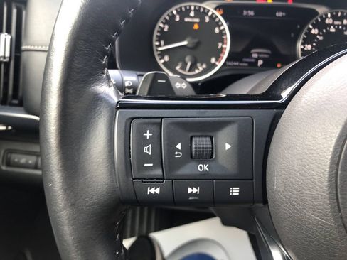 Used 2023 Nissan Pathfinder SL w/ Lighting Package (N92) FWD image 30