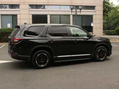 Used 2025 Honda Pilot EX-L image 7