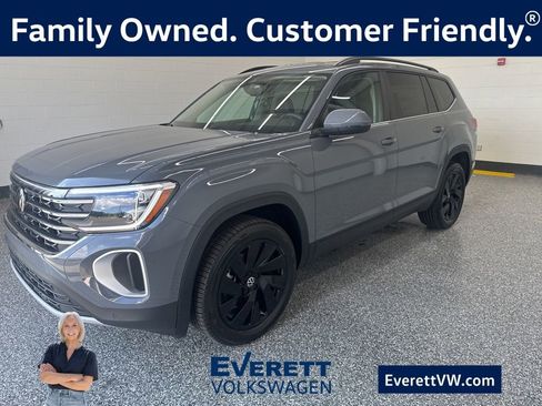 New 2026 Volkswagen Atlas SE image 1