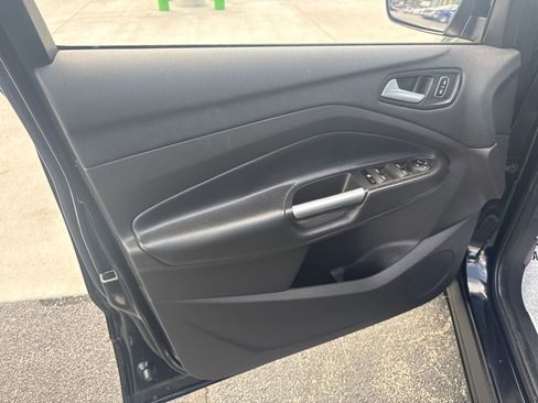 Used 2018 Ford Escape SE w/ Ford Safe & Smart Package image 26