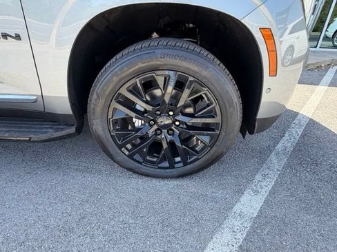 New 2026 GMC Yukon Elevation w/ Elevation Premium Package AWD/4WD image 3