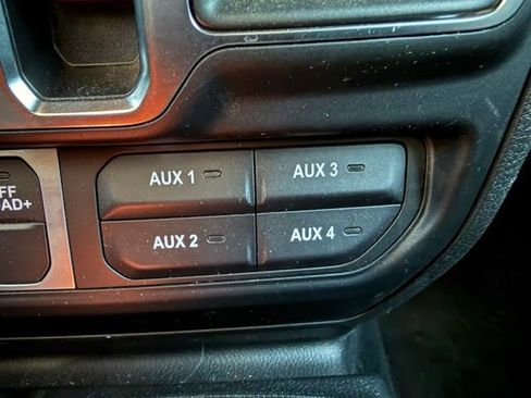 Used 2024 Jeep Wrangler Willys image 26