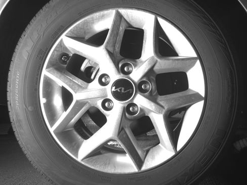 Used 2025 Kia Soul LX w/ LX Technology Package image 15