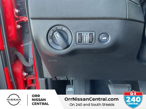 Used 2023 Dodge Charger SXT image 18