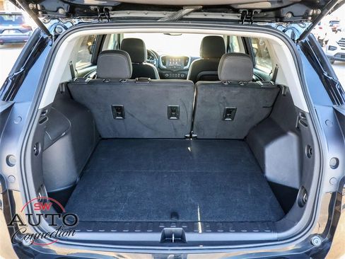 Used 2024 GMC Terrain SLE image 14