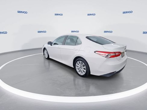 Used 2020 Toyota Camry LE image 6