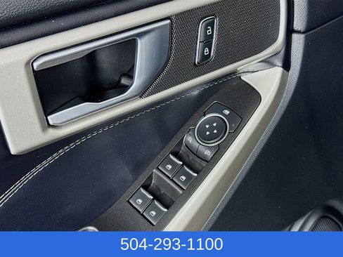 Used 2022 Ford Explorer XLT w/ Class IV Trailer Tow Package AWD/4WD image 19