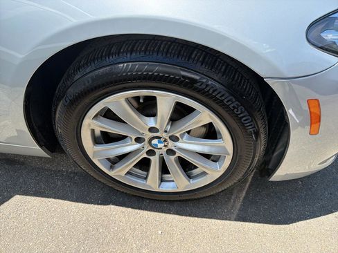 Used 2015 BMW 528i xDrive Sedan AWD/4WD image 4