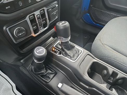 Used 2024 Jeep Wrangler Sahara w/ Technology Group AWD/4WD image 62