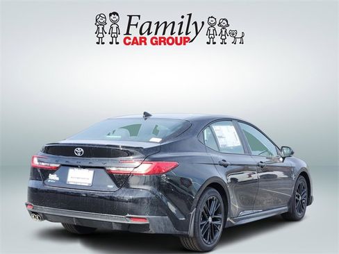 New 2026 Toyota Camry SE image 4