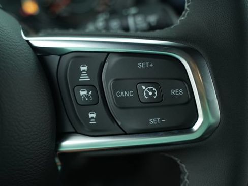 New 2026 Jeep Wrangler Unlimited Sahara AWD/4WD image 31