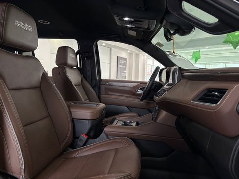 Used 2024 Chevrolet Tahoe High Country image 18