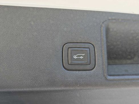 Used 2020 GMC Terrain SLT w/ Preferred Package image 27