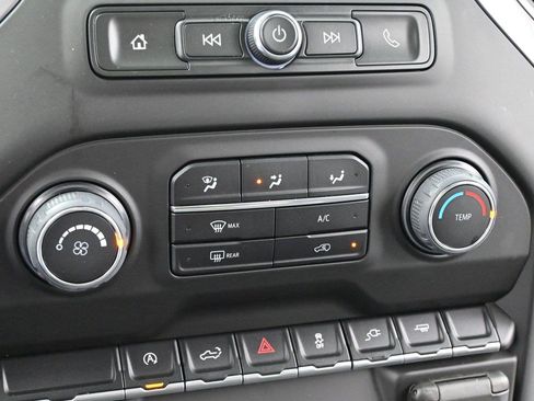 Used 2022 Chevrolet Silverado 1500 Custom w/ Safety Confidence Package RWD image 22