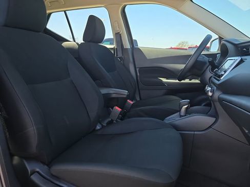 Used 2025 Nissan Kicks Play S image 10