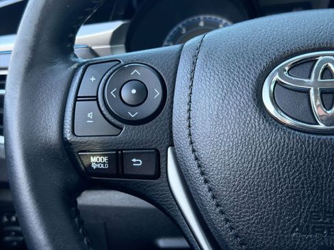 Used 2015 Toyota Corolla S Premium image 25