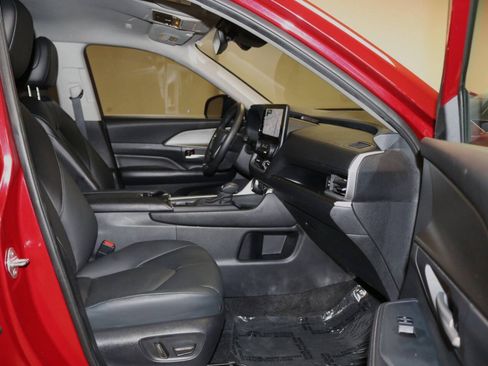 Used 2024 Toyota Grand Highlander AWD image 19