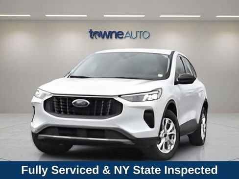 Used 2023 Ford Escape Active w/ Tech Pack #1 AWD/4WD image 2
