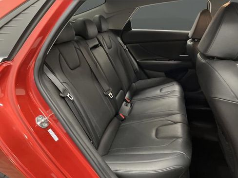 Used 2021 Hyundai Elantra Limited image 31