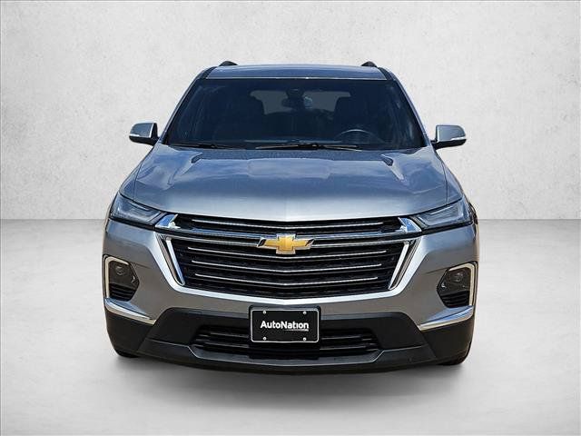 Used 2023 Chevrolet Traverse LT FWD image 2