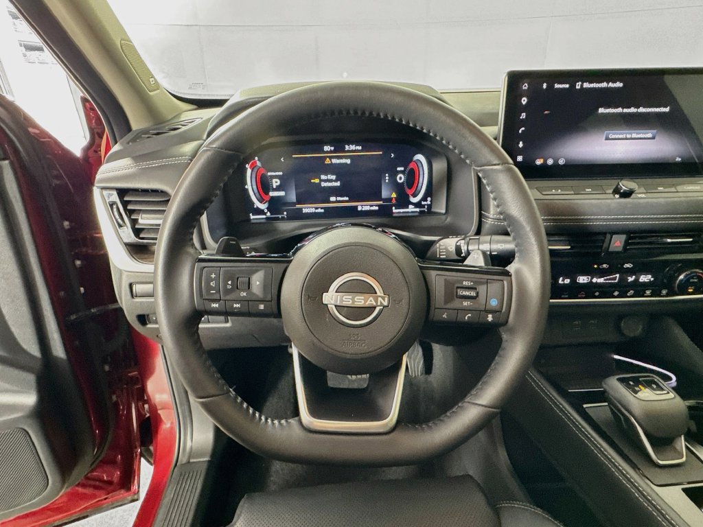 Used 2024 Nissan Rogue Platinum w/ Platinum Premium Package FWD image 13