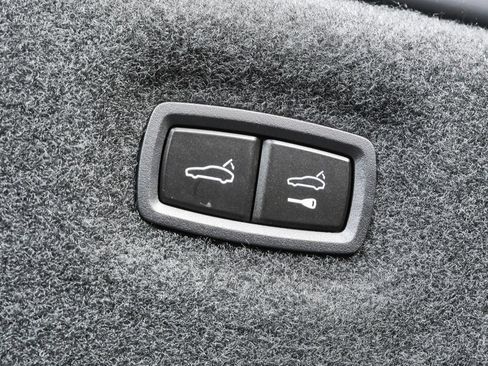 New 2026 Porsche Taycan 4S AWD/4WD image 41
