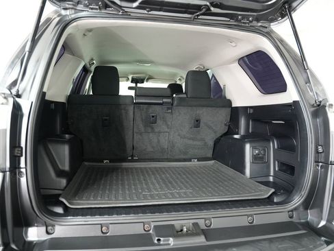 Used 2017 Toyota 4Runner TRD Off-Road AWD/4WD image 33