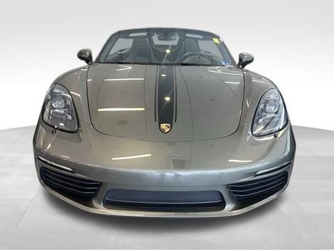 Used 2024 Porsche 718 Boxster RWD image 11