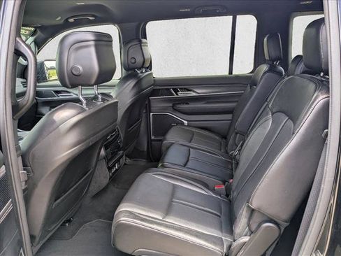 Used 2024 Jeep Wagoneer L Series II RWD image 14