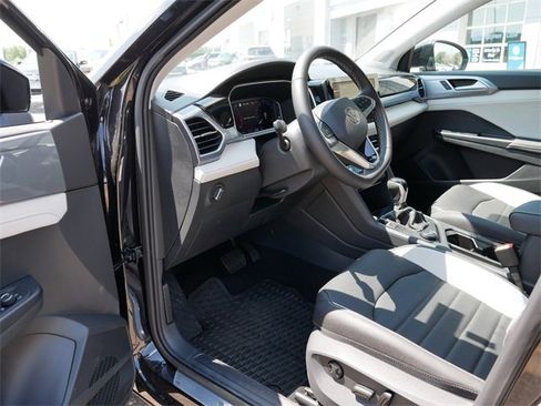 New 2025 Volkswagen Taos SEL image 7