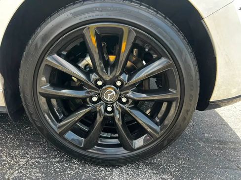 Used 2019 MAZDA MAZDA3 Hatchback w/ Premium Package FWD image 41