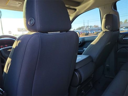 Used 2021 Chevrolet Silverado 1500 Custom image 12