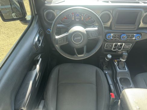 Used 2018 Jeep Wrangler Unlimited Sport S image 16