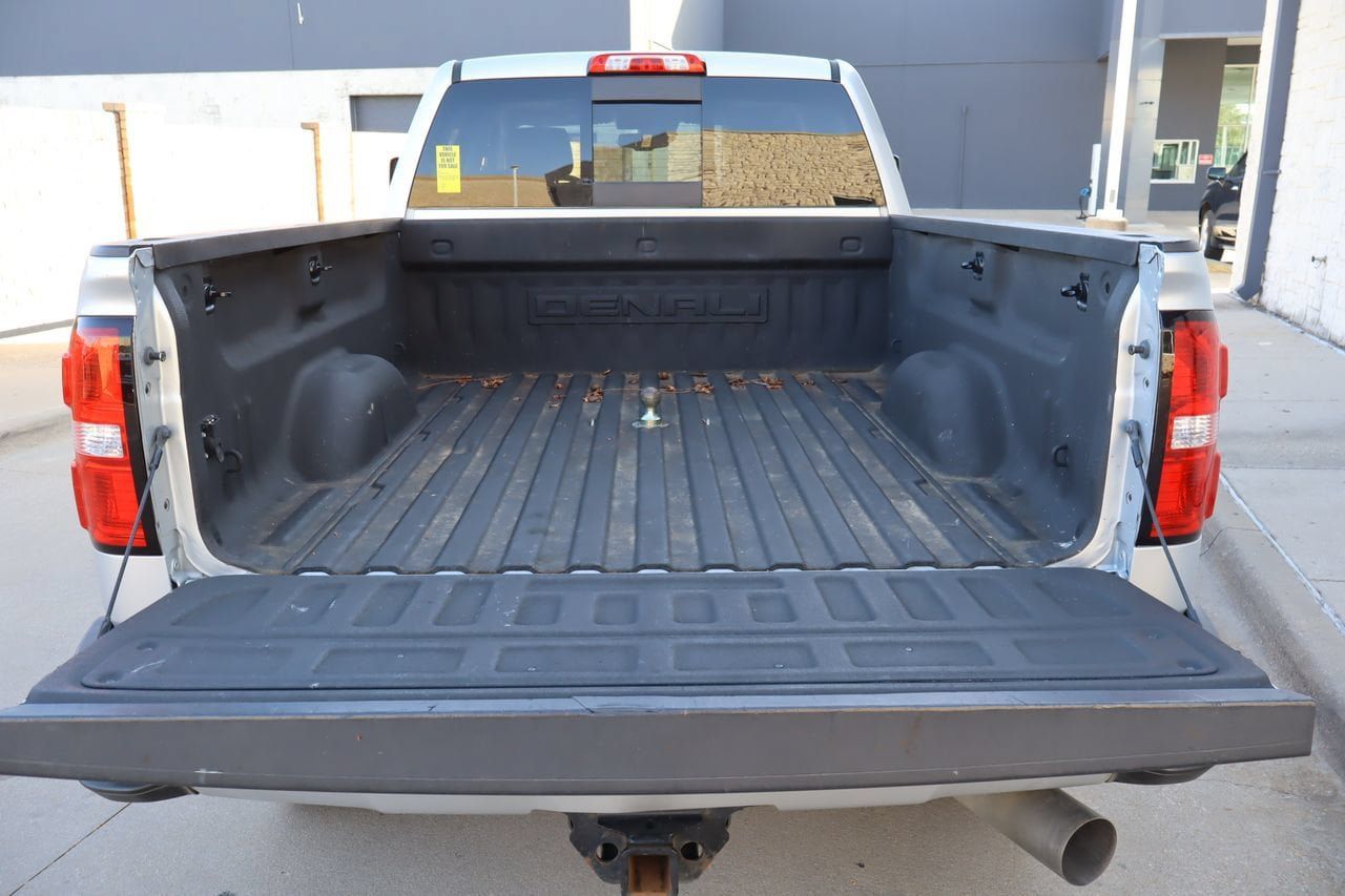 Used 2018 GMC Sierra 2500 Denali w/ Duramax Plus Package AWD/4WD image 28